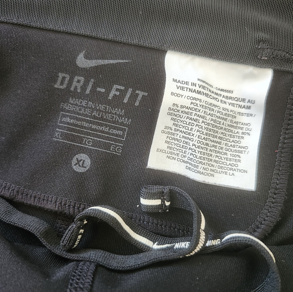 Nike Dry Fit - Picture 6 of 6